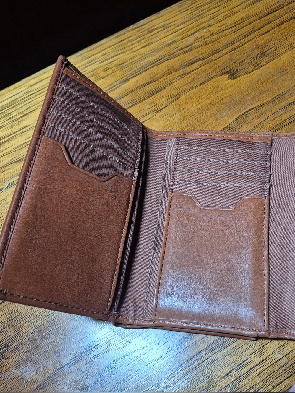 Fossil Women's Tan Leather Wallet Clutch - Picture 3 of 5